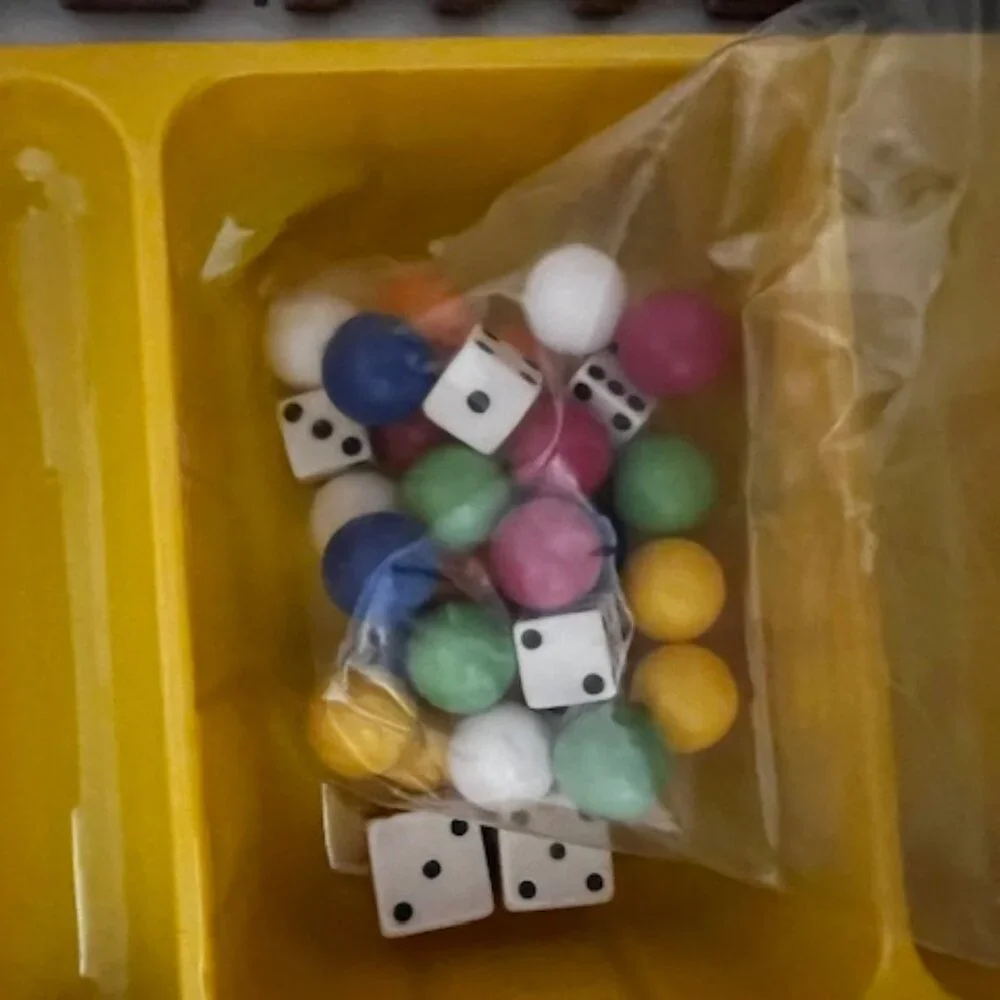 Hasbro Gaming Retro Series Aggravation board game. Marbles Dice‎ race home.